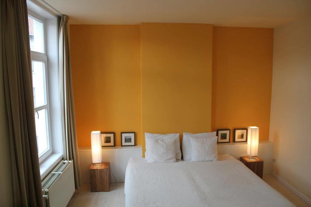 The Blue House Bed & Breakfast Bruges Exterior photo